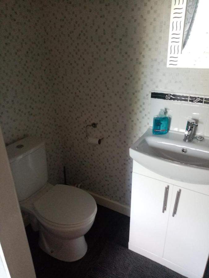 The Guest House Abergavenny Extérieur photo