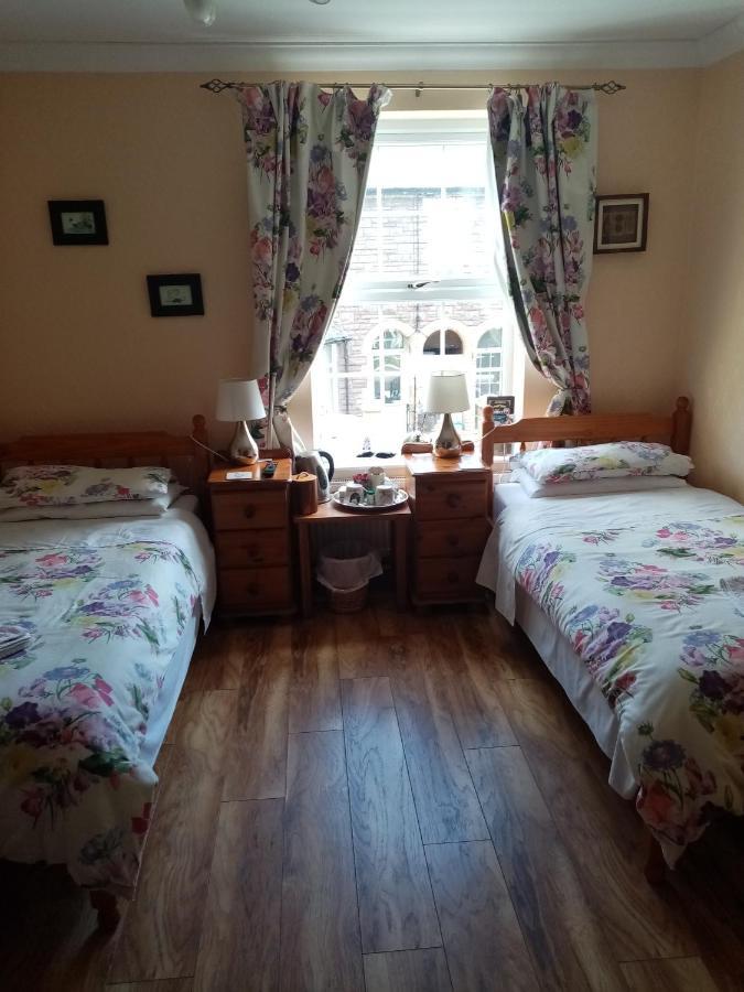 The Guest House Abergavenny Extérieur photo