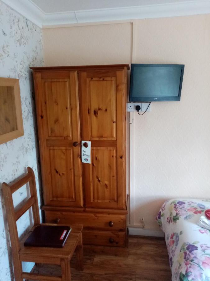 The Guest House Abergavenny Extérieur photo